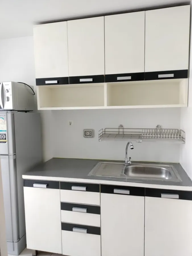 Condo for rent, The Niche Ratchada-Huai Khwang, corner room, north side, long balcony, fully furnished, just carry your bags and move in.