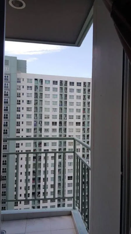 Condo for sale Lumpini Ville Chaengwattana, Pak Kret, corner room, next to the balcony, 180 degree view full river view