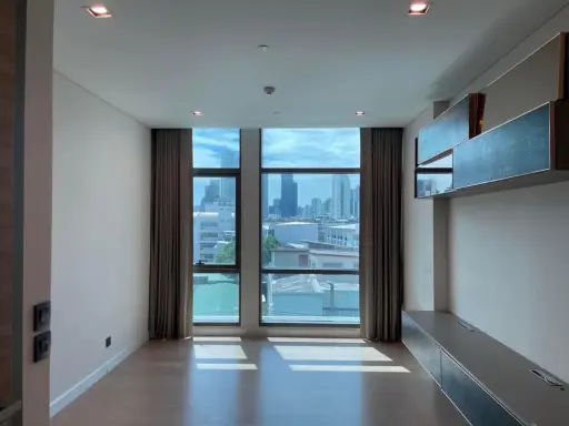 ขายด่วน!! คอนโด เดอะ รูม เจริญกรุง 30 ห้องน่าอยู่ มี walkin closet ในตัว เฟอร์ Build in รีบจองเลย!! images