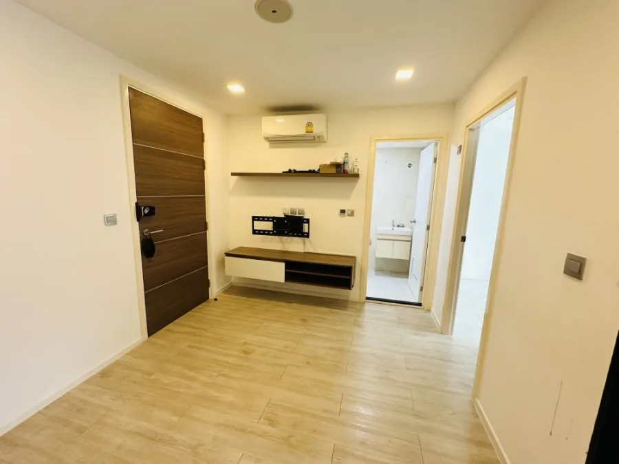 Condo for sale, Atmoz Lat Phrao 71, empty room, pool view, with Buit-In furniture, very livable, reserve now.