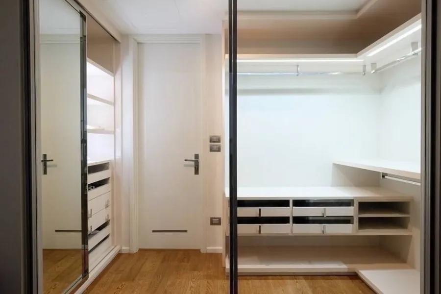 ขายด่วน เดอะ แบงค็อค สาทร ชั้นสูง ห้องกว้างขวาง ตกแต่งสวยน่าอยู่มาก พร้อม Walk-in Closet รีบจองเลย