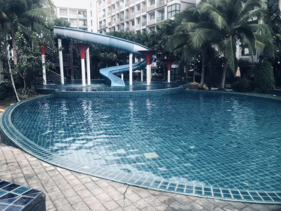 Dusit Grand Park (Jomtien) for sale, well decorated, great built-ins, spacious room, nice to sleep in, just come and move in.