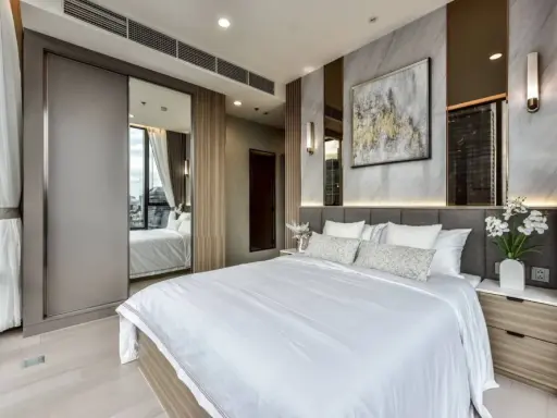 For rent: The Extro Phayathai-Rangnam, high floor unit, ready to move in, fully furnished, complete amenities. Book now, don't miss out!