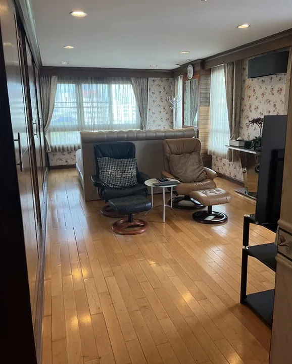 ขาย บ้าน สิริ สาทร ตกแต่งวอลเปเปอร์ Built in Furniture ไม้บางส่วน พื้นที่ใช้สอยเยอะมาก ห้ามพลาดเลย