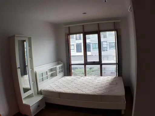 For rent, Regent Home 18 Chaengwattana-Laksi, 3rd floor, clean room, fully furnished, ready to move in. Hurry up.