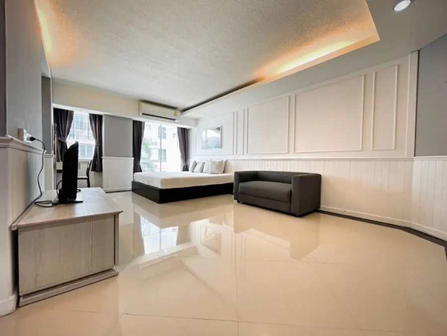 For rent!! Condo Waterford Sukhumvit 50, 4th floor, Building F, fully furnished. Ready to move in, don't miss it!!