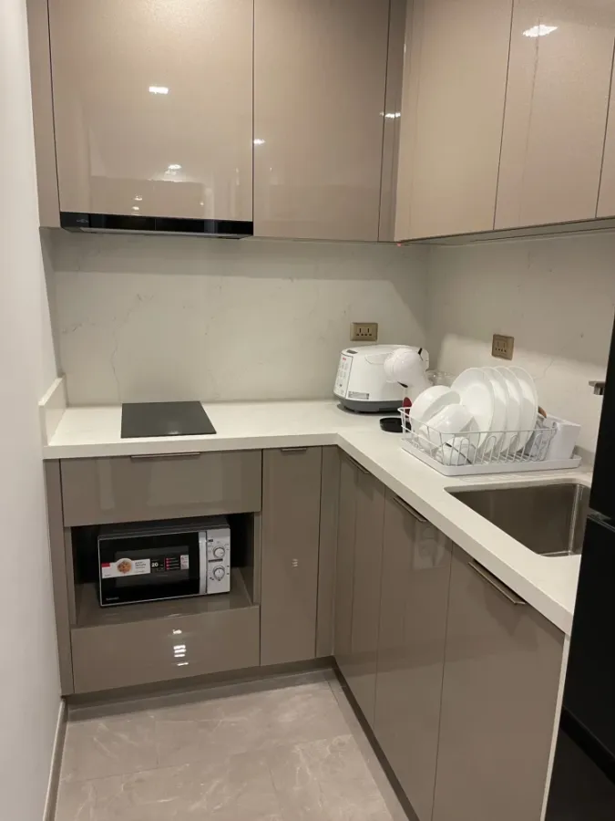 For sale or rent: One 9 Five, Building B, 14th floor. Pool view, unobstructed. Luxurious built-in furniture and complete set of appliances. Book now!