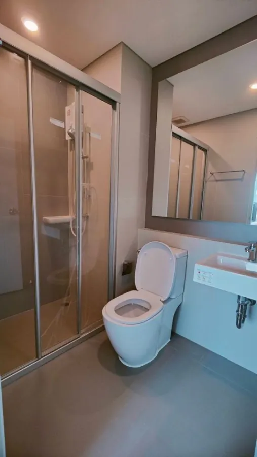 For rent Lumpini Place Taopoon Interchange Built-in in the whole room Modern and vintage style, must be reserved.