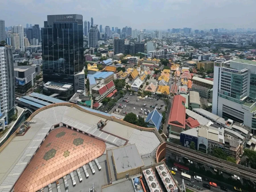 For rent: Rhythm Sukhumvit 42, 34th floor, city view, no obstructing buildings. Book now, don't wait!