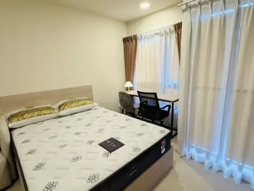 For rent: FLO by Sansiri 1-bedroom apartment. Excellent facilities and convenient location. Book now!