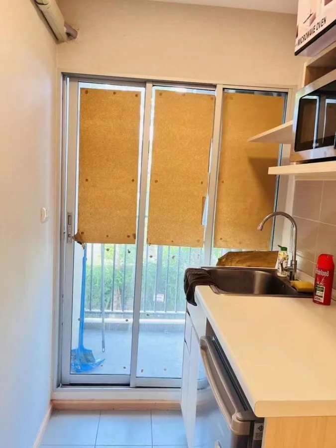 For rent Plum condo rangsit alive 2 1 bedroom 1 bathroom 2nd floor, not high, affordable price. You must hurry to reserve.