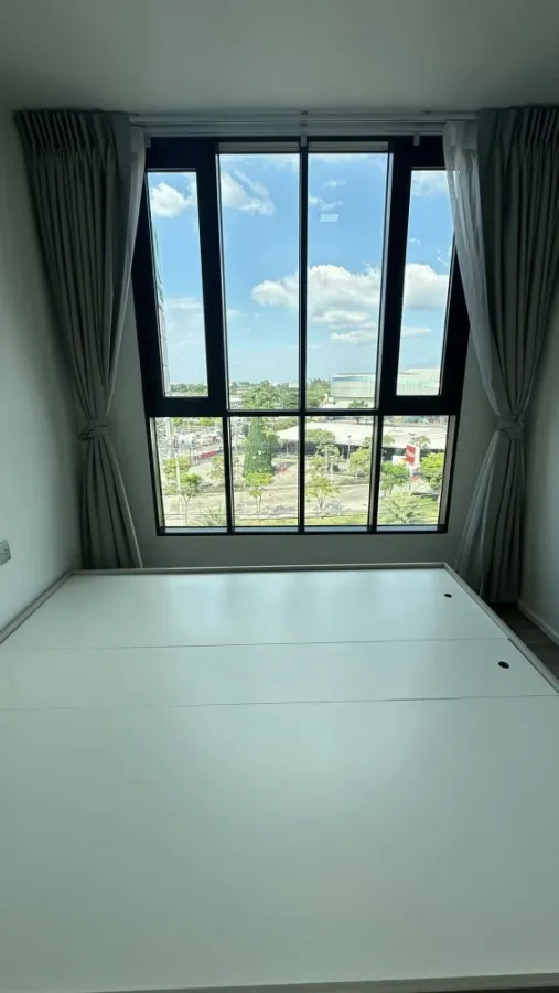 For rent: Atmoz portrait Srisaman, Building A, 6th floor, corner room, full natural light. Reserve now before it's gone.