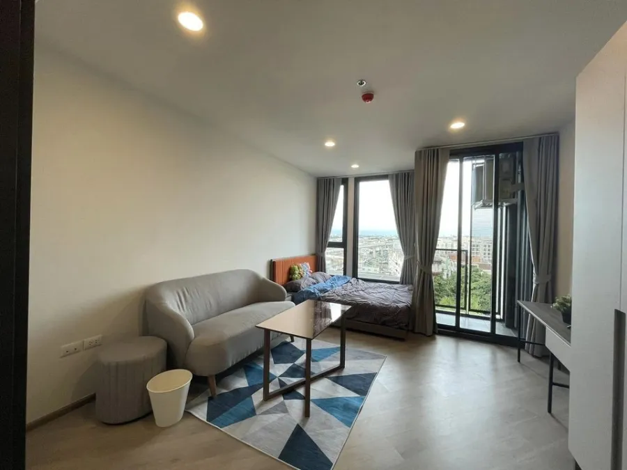 For sale, for rent, The Base Saphan Mai, Building A, 10th floor, spacious room, fully furnished, ready to move in immediately, hurry and book now, urg