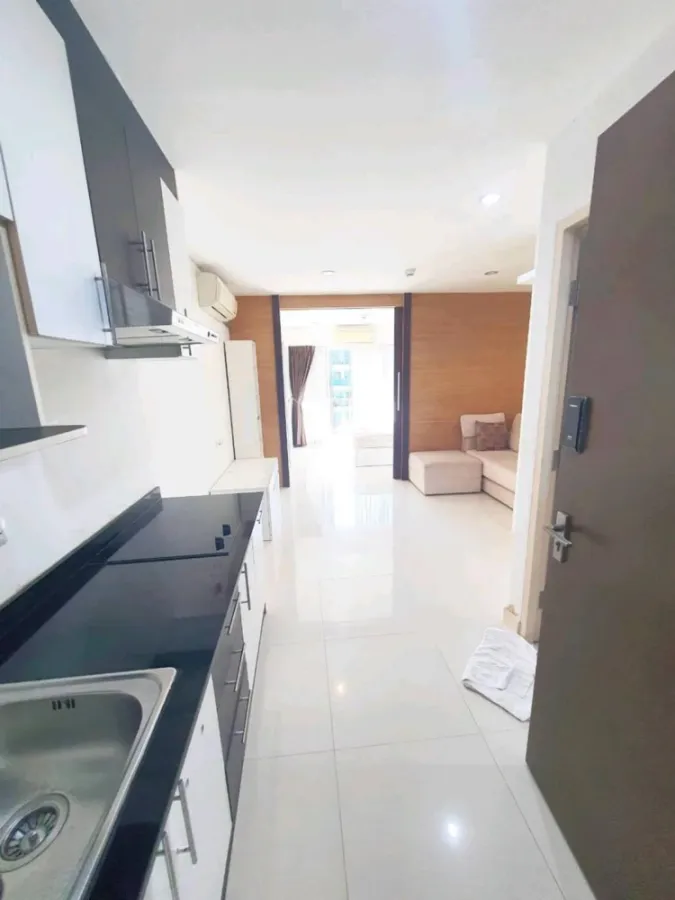 For rent: The Green Condo 2, 1 bedroom, 1 bathroom, spacious living area, great location, convenient transportation. Don't miss out!