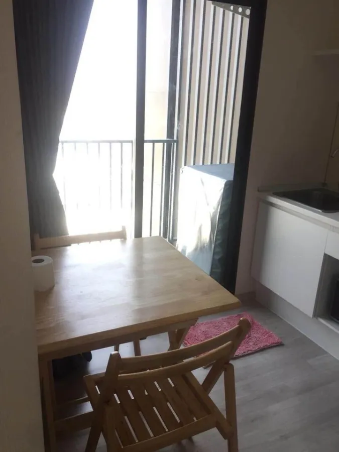 For sale or rent, Plum Condo Central Station, 27th floor, open view, no buildings blocking it, it's a great investment to buy. Hurry and reserve now.