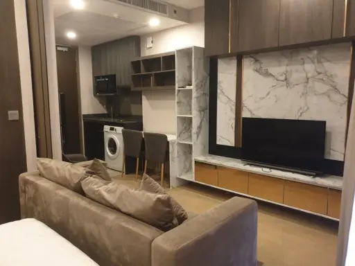 For rent Ashton Chula-Silom, 37th floor, beautiful room, high floor, fully furnished and electrical appliances, book now.
