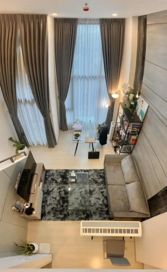 For sale or rent: Knightsbridge Phaholyothin-Interchange. A comfortable room with high ceilings and airy feel. Fully furnished. Don't miss out!