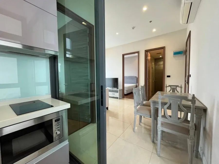 Condo for rent! Mayfair Place Sukhumvit 50, 12th Floor, Building B. Beautiful room, convenient transportation, great price. Reserve now!!