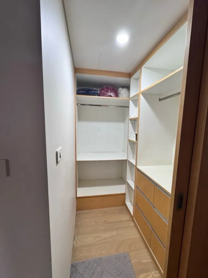 For sale: Siamese Gioia Sukhumvit 31, 1 bedroom, 1 bathroom, plenty of usable space, fully furnished. Don't miss out on this great deal!