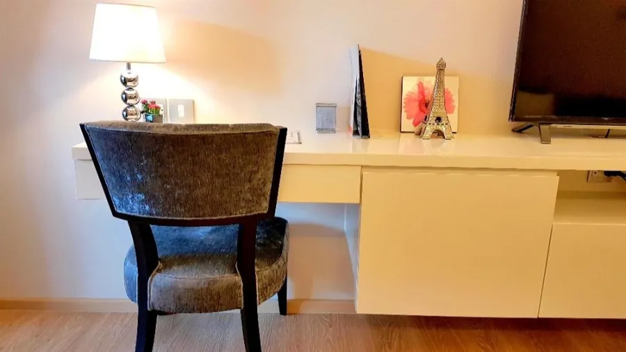 For rent, H Condo Sukhumvit 43, 16th floor, beautiful room, high floor, spacious, comfortable, hurry before it slips out of your hands.