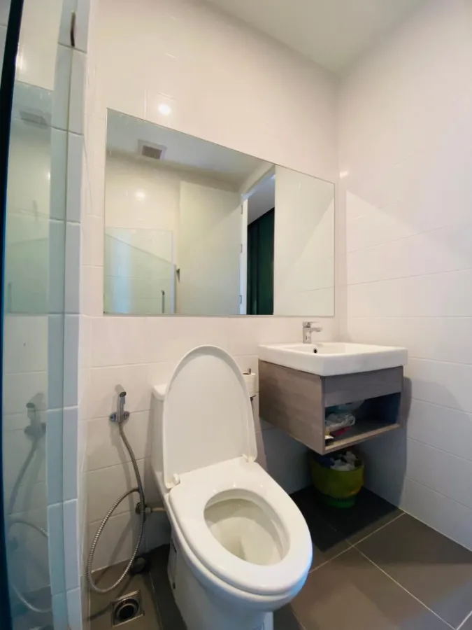 Knightsbridge Collage Ramkhamhaeng for sale, corner room, private, fountain garden view, north direction, nice and cool breeze, can't reserve now.