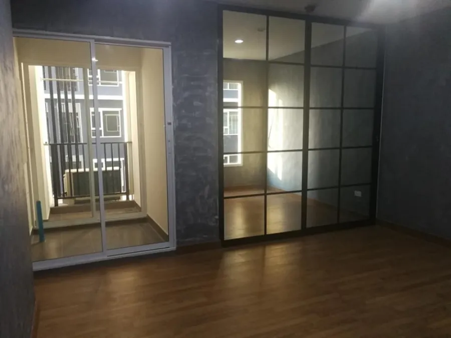 Condo for sale, Regent Home Bangson, decorated in loft style, 8th floor, comes at a great price. Hurry up and buy it.