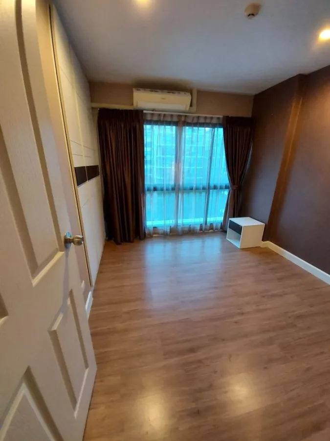 Sell / rent Hallmark Ngamwongwan, built-in furniture, garden view, resort atmosphere, reserve now, don't miss it.