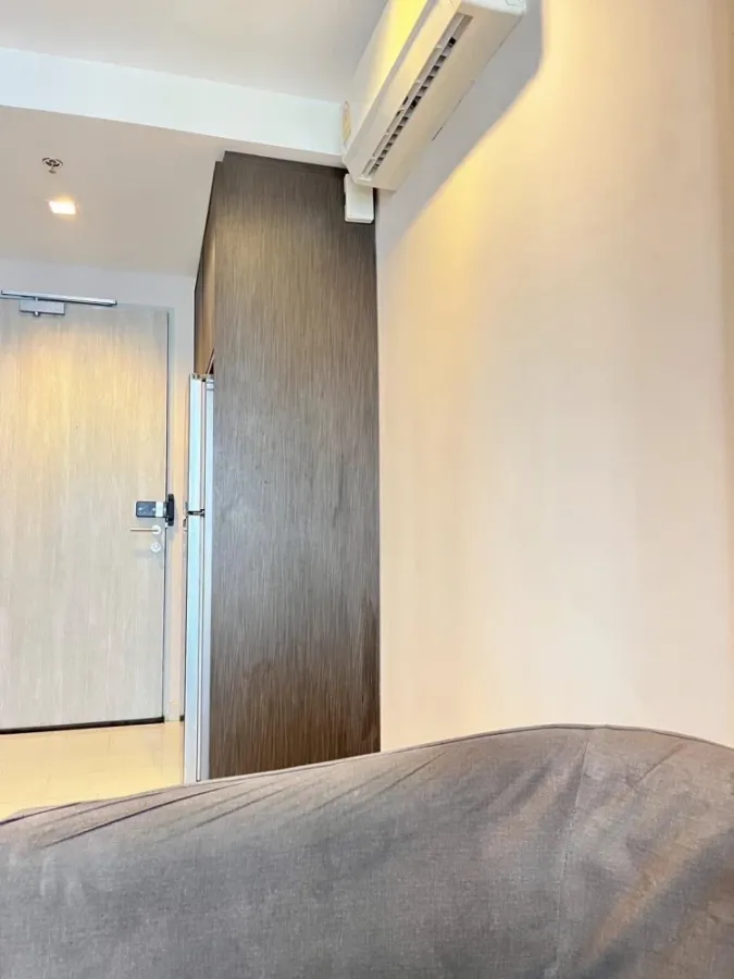 For sale: Ideo mobi rama 9, very good location, bright, clean, comfortable room, beautiful natural light, interested, book now.