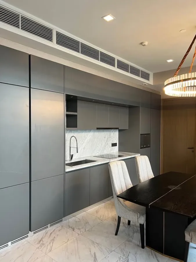 For sale or rent: The Monument Thonglor, 24th floor (highest zone for 2 bedrooms), north facing, open view, shady all day, don't miss it.