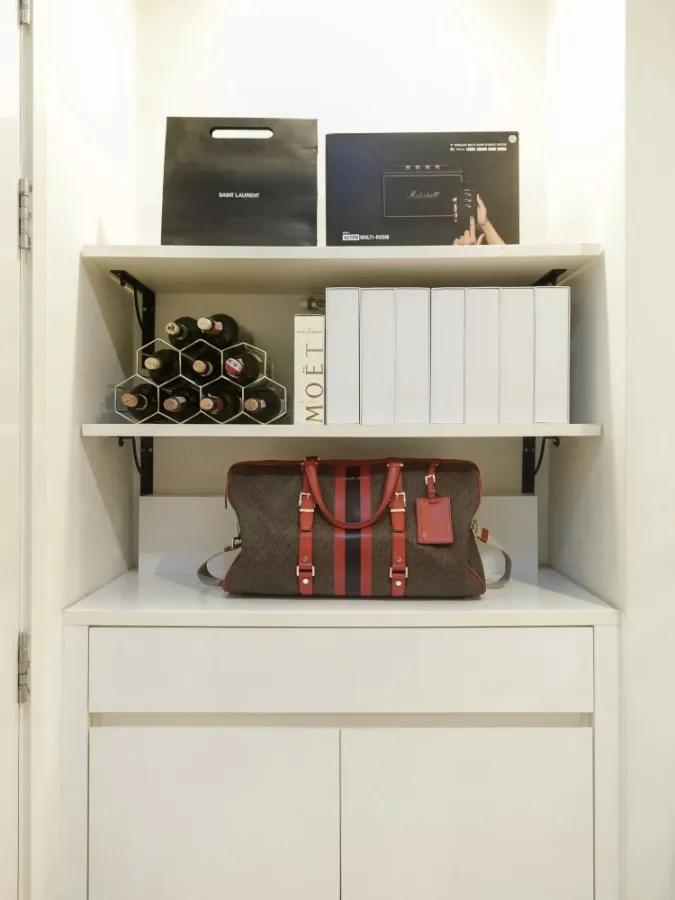 For rent: Wyne Sukhumvit, high floor, high floor, room decorated simply and elegantly, looks expensive, beautiful built-ins, can't make a reservation