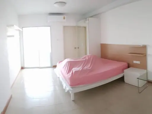 For rent, City Home Ratchada-Pinklao, studio room, move now, don't hesitate !!