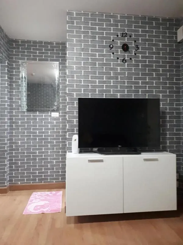 For rent, Den Condo Vibhavadi, at a very affordable price, right at this condo. Hurry up to reserve now.