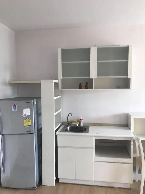 Give me a shot. Urgent !! Condo a space Sukhumvit 77 near Seacon Square, great location, full facilities, book now !!