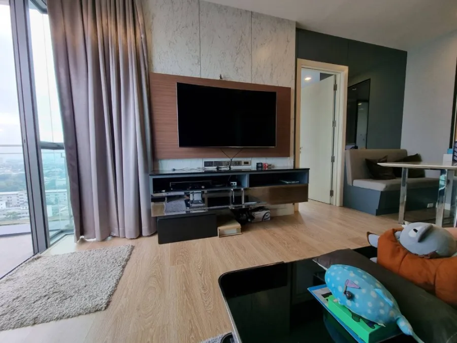 ขาย The room 62 2 ห้องนอน 2 ห้องน้ำ ตกแต่งบิ้วอินครบชุด เฟอร์ครบเซ็ท ลากกระเป๋ามาได้เลย