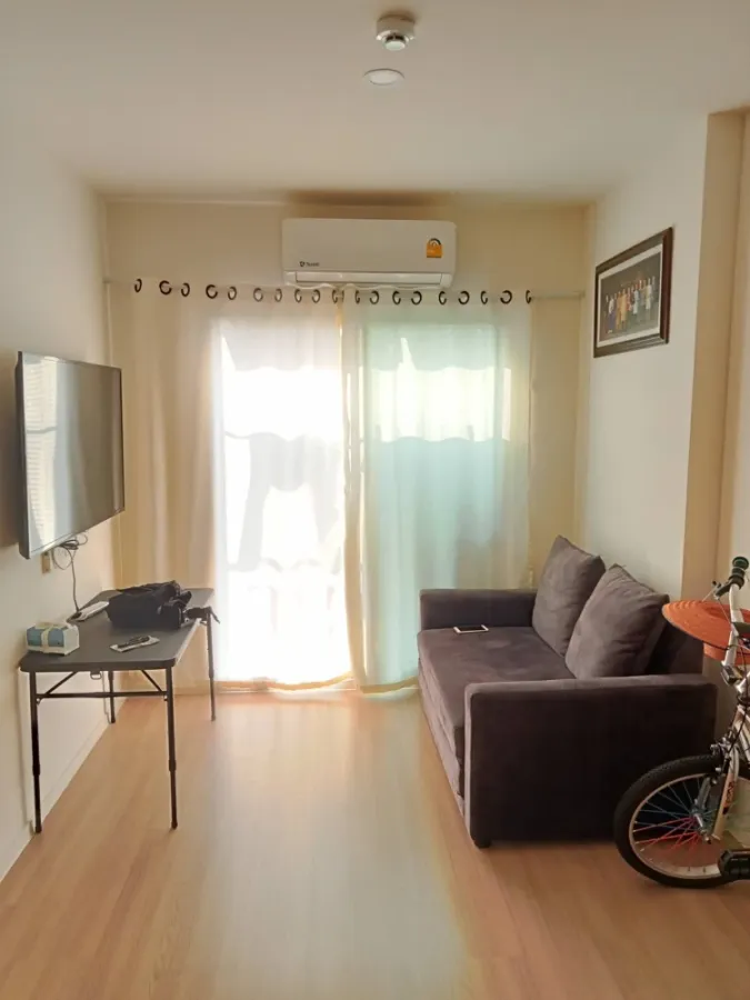 ให้เช่า Condo Lumpini Ville Chaengwattana 10 ห้องพร้อมอยู่ เฟอร์พร้อม ราคาสบายกระเป๋า จองเลย