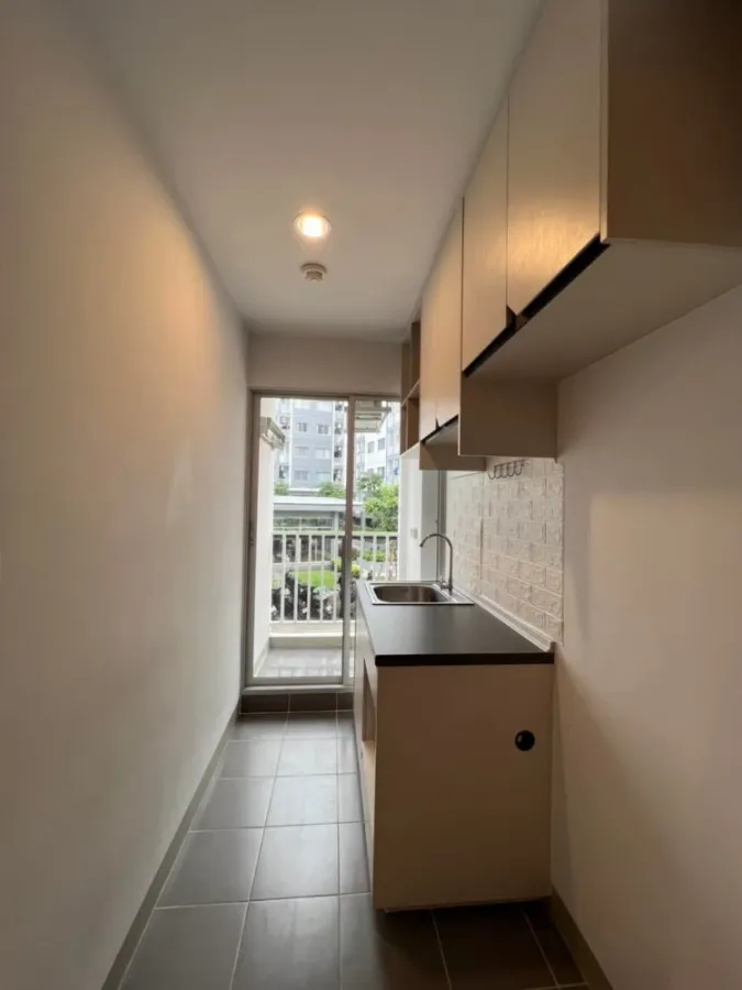 Condo for rent at The Kit Rangsit-Tiwanon. Fully furnished unit at a great price. Don't miss out!