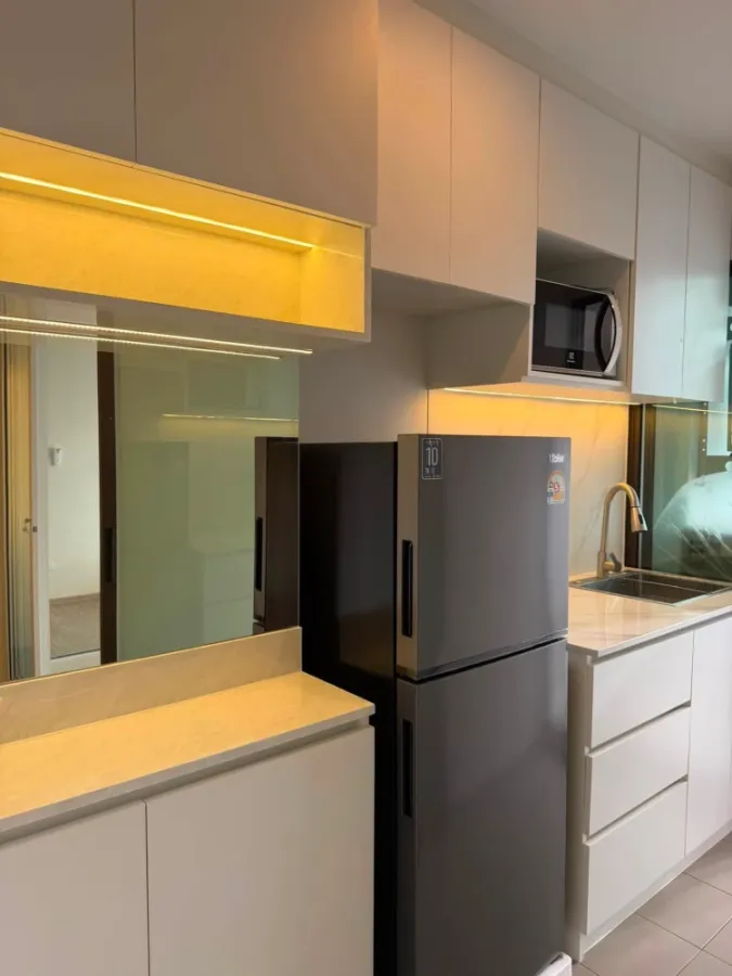 For rent: Regent Home Wuttakat. Nice, fully furnished unit with high-quality built-in furniture. Book now!