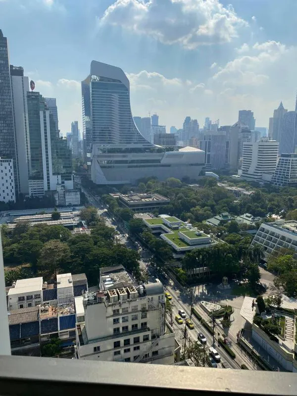 ให้เช่า คอนโด ไลฟ์ วัน ไวร์เลส ห้องสวย วิวเมืองโล่งสบายตา เฟอร์นิเจอร์ครบครัน พร้อมอยู่ ทำเลเดินทางสะดวก ใกล้BTS ใกล้ห้าง รีบจองเลย