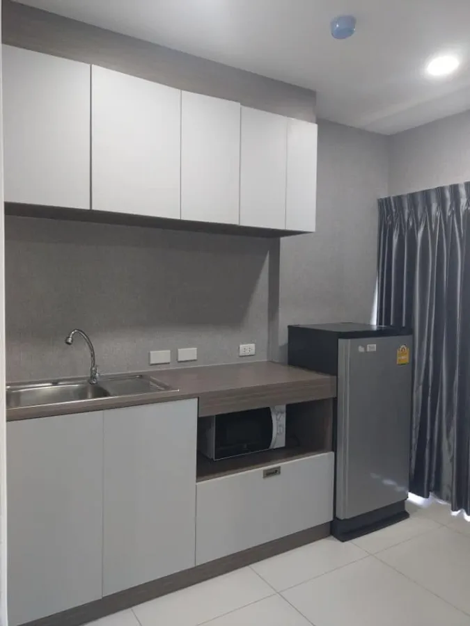 For rent or sale: Veer 7 Bangna by Apasiri, 1 bedroom, complete amenities. Don't just look, hurry and reserve now.