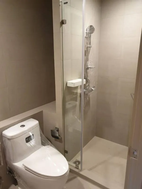 ขายด่วน!! Whizdom Connect Sukhumvit ห้องกว้าง วิวสระ พร้อมอยู่จ้า
