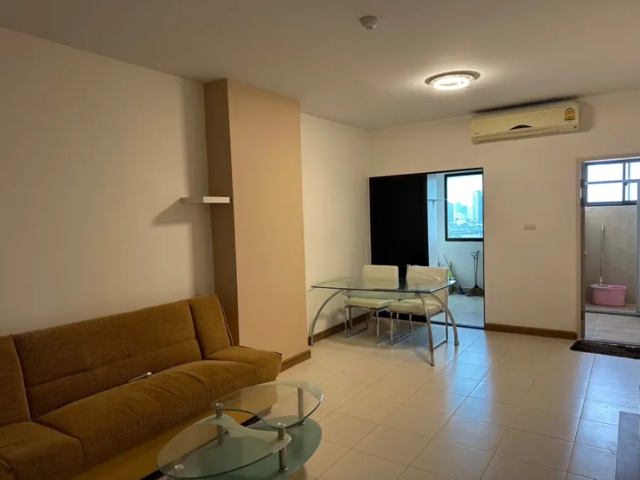 For sale: Supalai City Resort Ramkhamhaeng, corner room, spacious, facing the city, beautiful view, don't miss it.