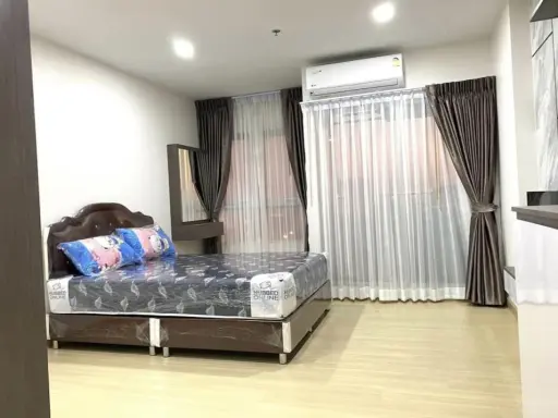 Condo for rent, Supalai Veranda, Sukhumvit 117, studio room, 9th floor, not very high, the price is not strong. If interested, hurry up to reserve.