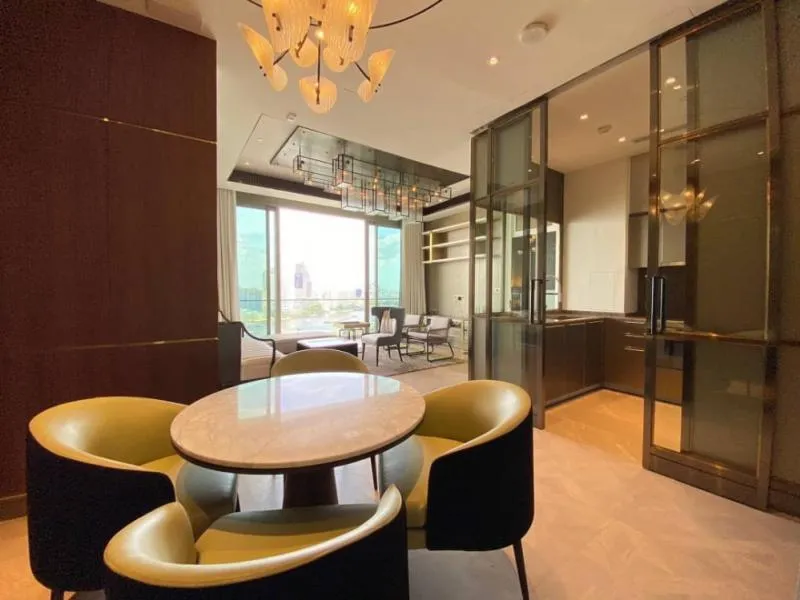 For rent, The Residences at Mandarin Oriental, Bangkok, luxury built-in room Chao Phraya River view, move now.