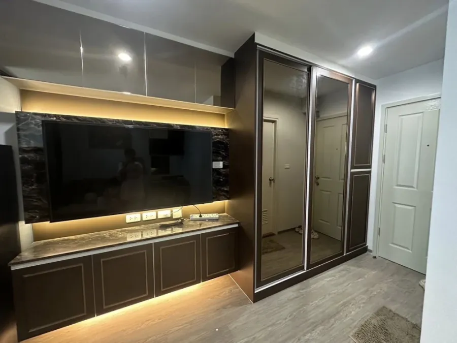 For sale: Regent Home Sukhumvit 97/1, Building B, 6th floor, decorated with simple, luxurious built-ins throughout the room. Don't miss out!