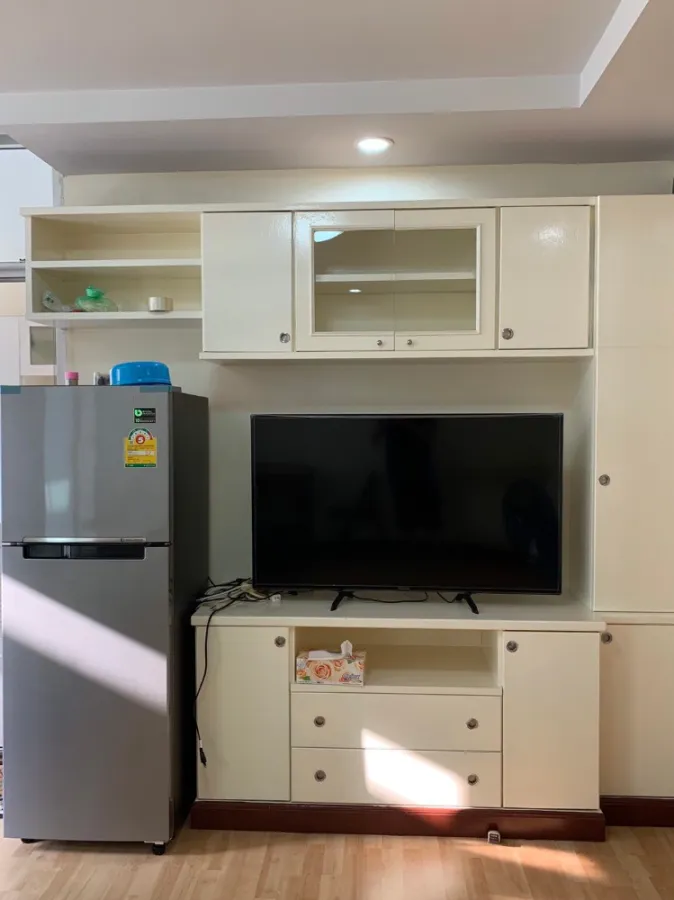 Urgent sale!! Ratchada City Condo 18, beautiful room, ready to move in, just bring your luggage and stay. Can't reserve anymore!!