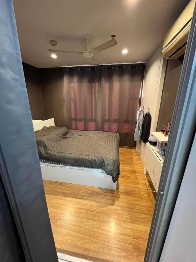ให้เช่า The Trust Residence Ratchada-Rama 3 ติดวอลเปเปอร์ทั้งห้อง เฟอร์ครบ จบที่เดียว ห้ามพลาด