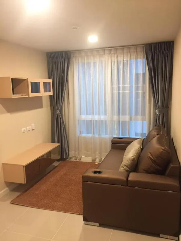 ให้เช่า JW Condo Donmuang ตึก C 1นอน ห่างสนามบินดอนเมือง 200 เมตร พร้อมชุดตกแต่ง + เครื่องไฟฟ้า ครบ