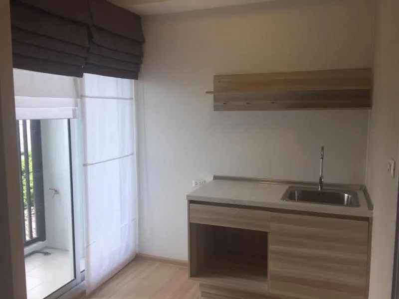 Sale Plum Condo Chaengwattana Station Phase 2 beautiful view, newly decorated, fully furnished, ready to move in. Hurry up to be the owner.