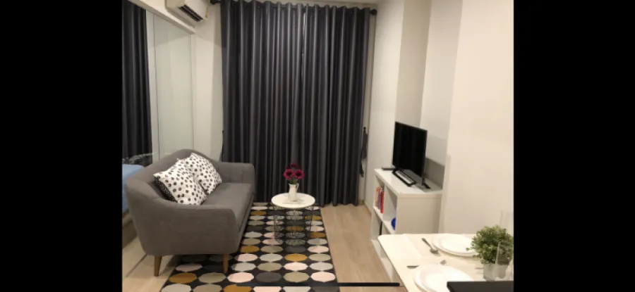 For rent, Noble Revolve Ratchada, very beautiful room, well furnished, high floor, unblocked view, you can move in with your luggage.