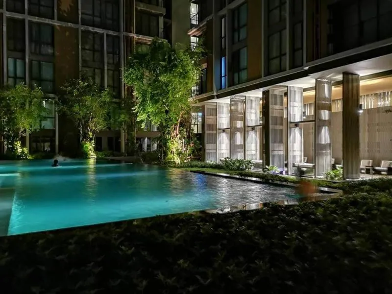 Good room at a cheap price. Location is cool. Don't miss it. This room is for rent Chambers Chaan Ladprao-Wanghin urgently.